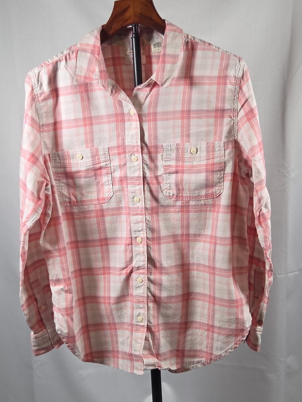 Levi's Women's  Pink Plaid Button-Down Shirt Size L